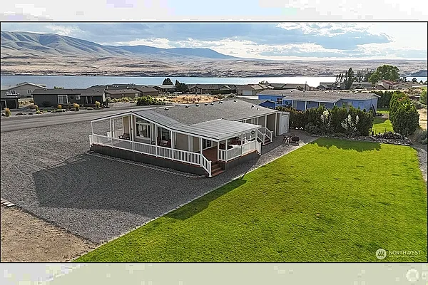 Property Photo MLS #: 2398004