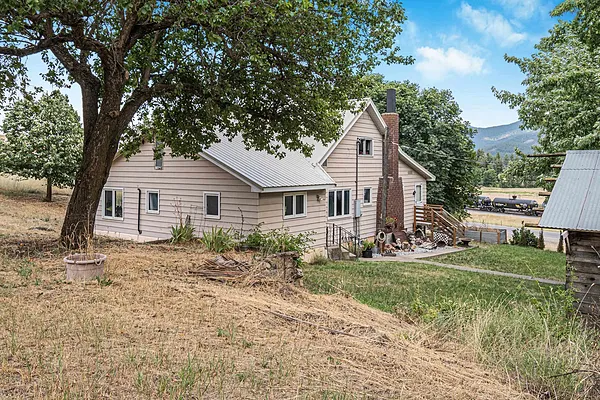Property Photo MLS #: 202522060