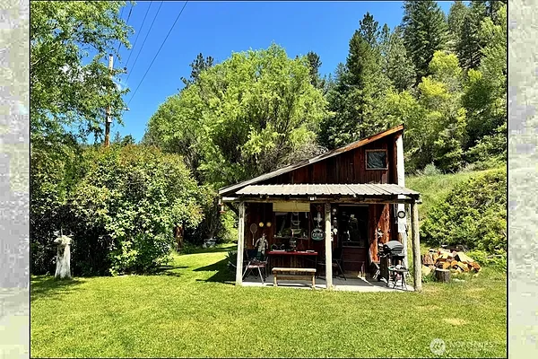 Property Photo MLS #: 2393076