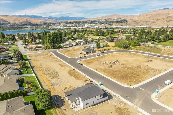 Property Photo MLS #: 2299077