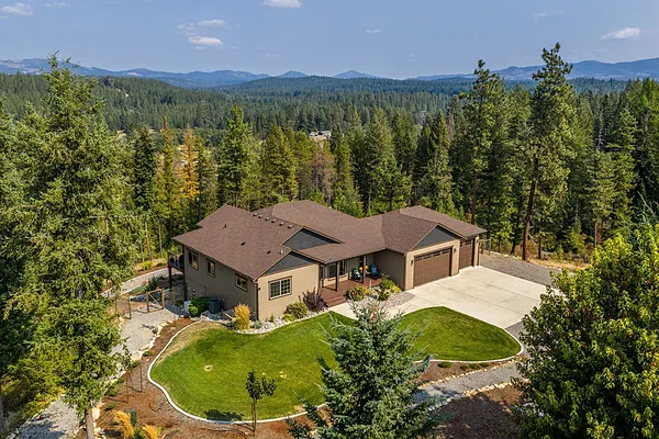 Property Photo MLS #: 202524085