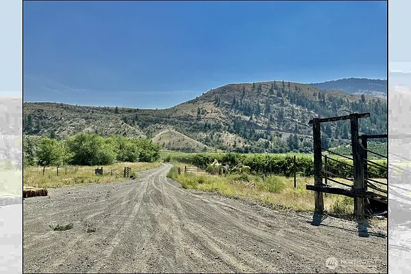 Property Photo MLS #: 2392089