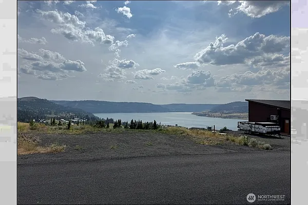 Property Photo MLS #: 2403108