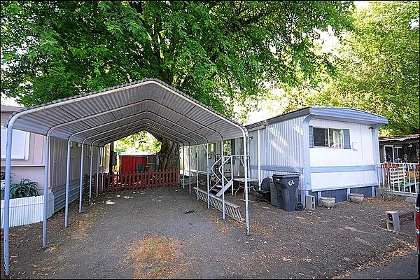Property Photo MLS #: 202520120