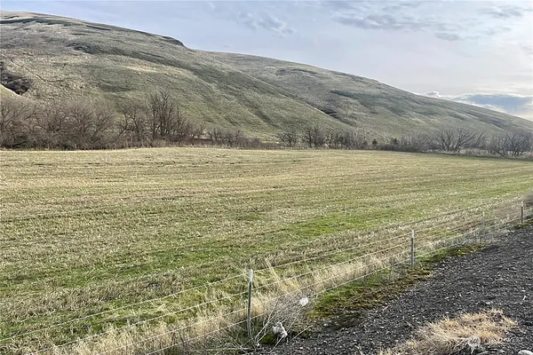 Property Photo MLS #: 2325121