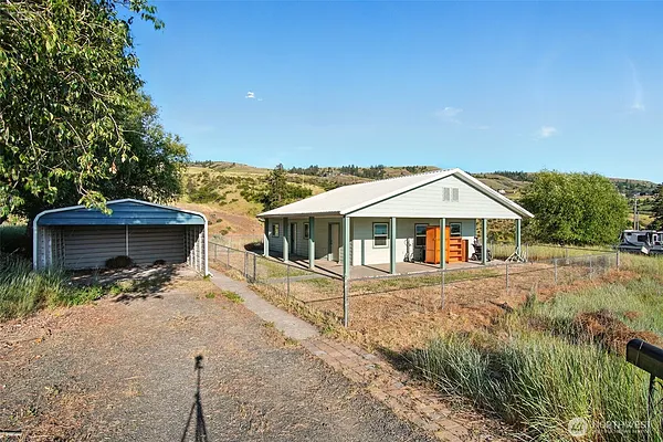 Property Photo MLS #: 2391122