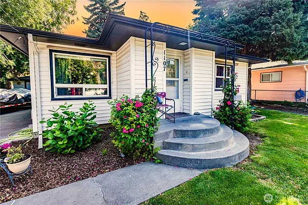 Property Photo MLS #: 2393137