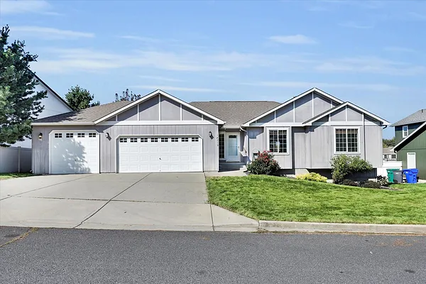 Property Photo MLS #: 202524202