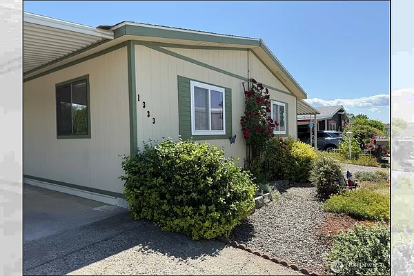 Property Photo MLS #: 2372214