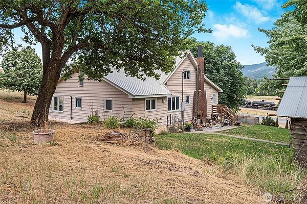 Property Photo MLS #: 2420229