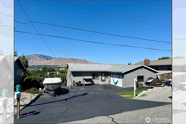 Property Photo MLS #: 2403235