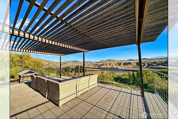 Property Photo MLS #: 2374241