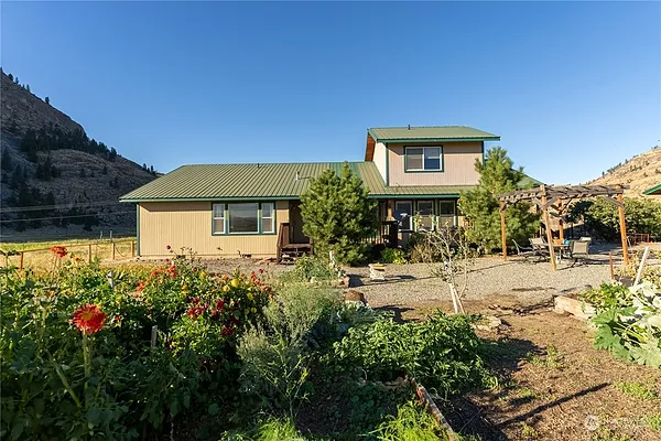 Property Photo MLS #: 2291274