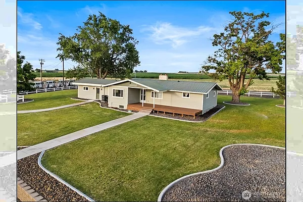 Property Photo MLS #: 2403290