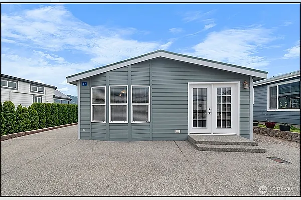 Property Photo MLS #: 2398294