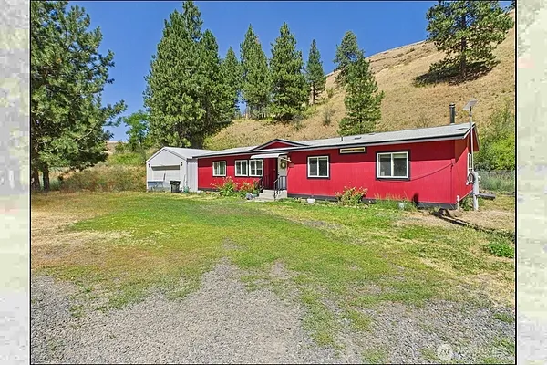 Property Photo MLS #: 2412366