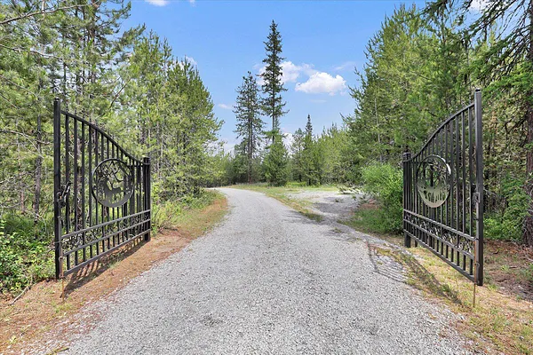 Property Photo MLS #: 202519387