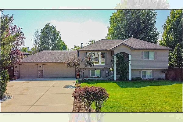 Property Photo MLS #: 202523392