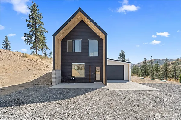 Property Photo MLS #: 2424402