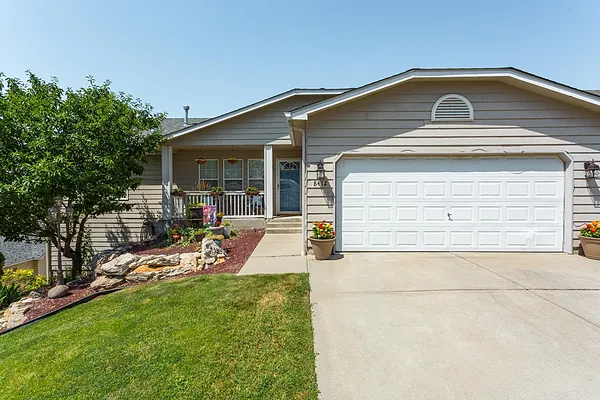 Property Photo MLS #: 202518409