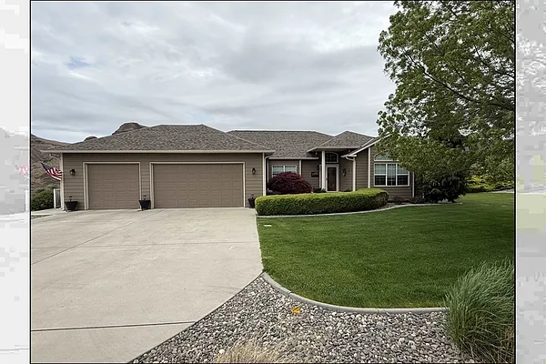 Property Photo MLS #: 202520429