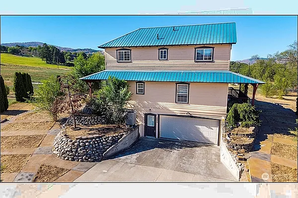 Property Photo MLS #: 2420442