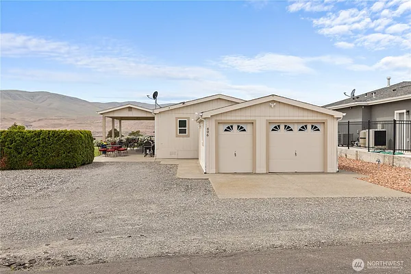 Property Photo MLS #: 2375446