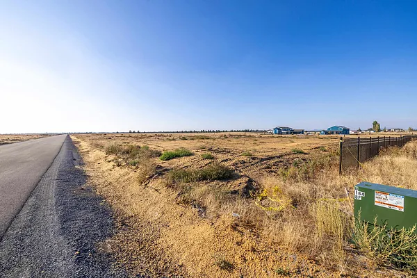 Property Photo MLS #: 202524459