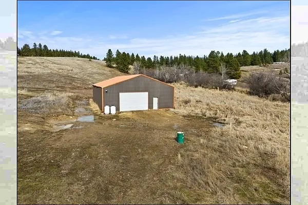 Property Photo MLS #: 202521479