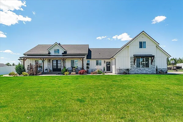 Property Photo MLS #: 202516489