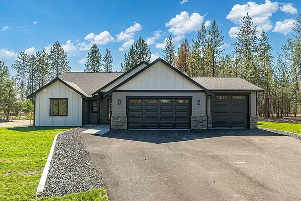 Property Photo MLS #: 202524505