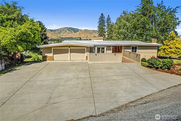 Property Photo MLS #: 2395529
