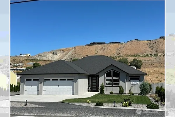 Property Photo MLS #: 2401535