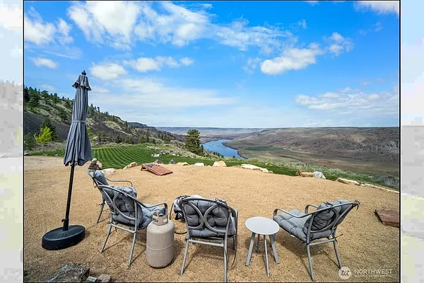 Property Photo MLS #: 2376537