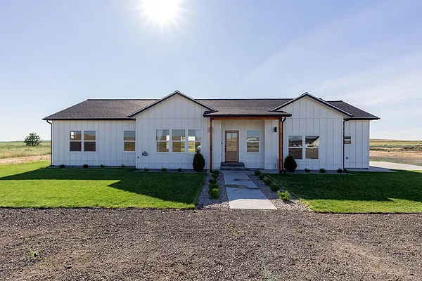 Property Photo MLS #: 202520551