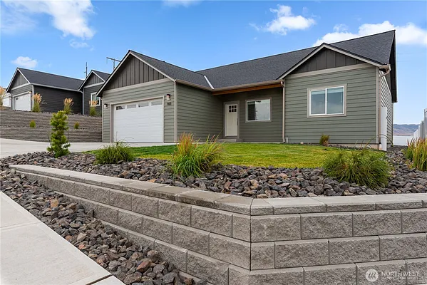 Property Photo MLS #: 2415552