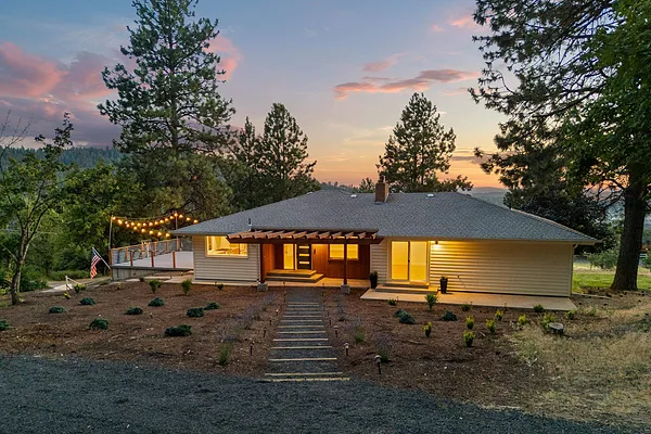 Property Photo MLS #: 202520594