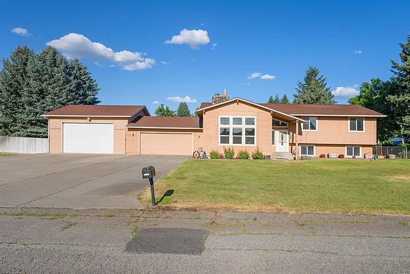 Property Photo MLS #: 202520628