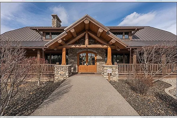 Property Photo MLS #: 202520635