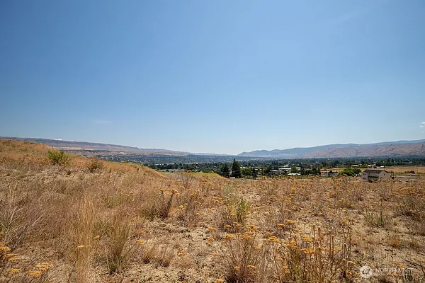 Property Photo MLS #: 2401664