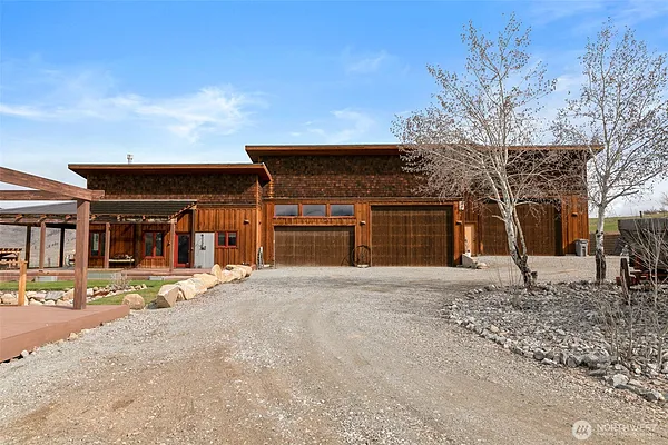 Property Photo MLS #: 2339670