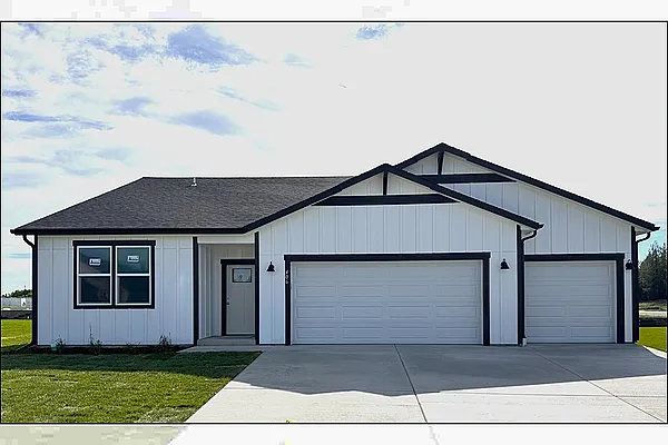 Property Photo MLS #: 202519688