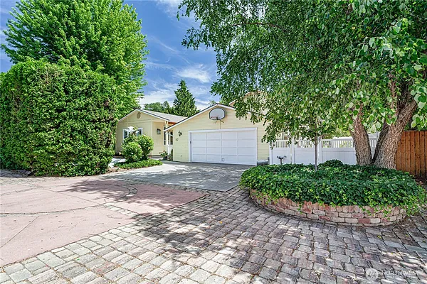Property Photo MLS #: 2391737