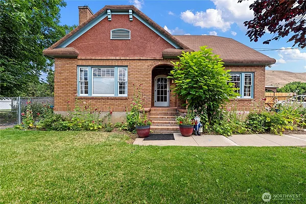 Property Photo MLS #: 2403752
