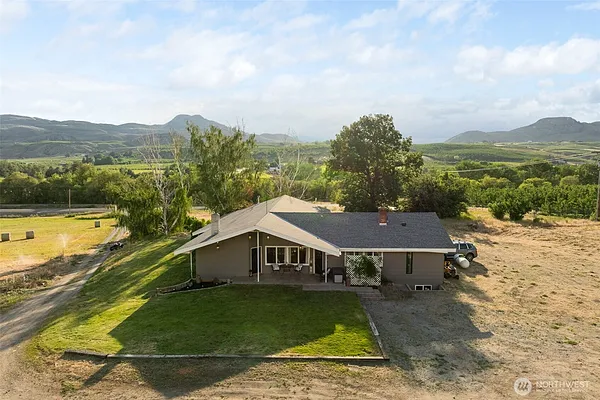 Property Photo MLS #: 2410801