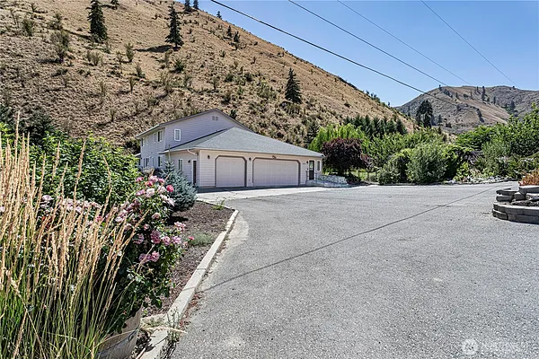Property Photo MLS #: 2412801