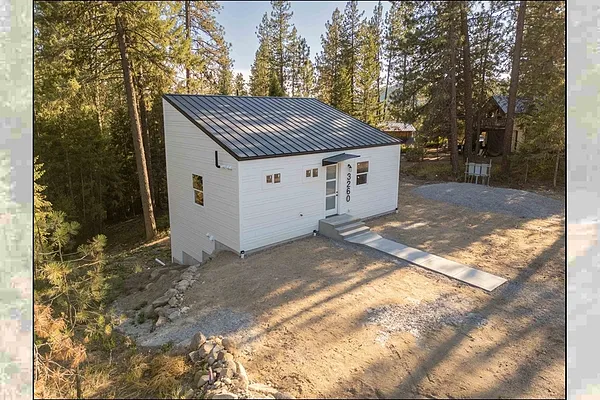 Property Photo MLS #: 202522827