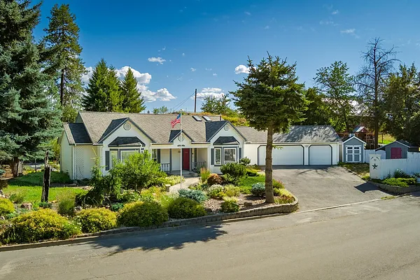 Property Photo MLS #: 202522858