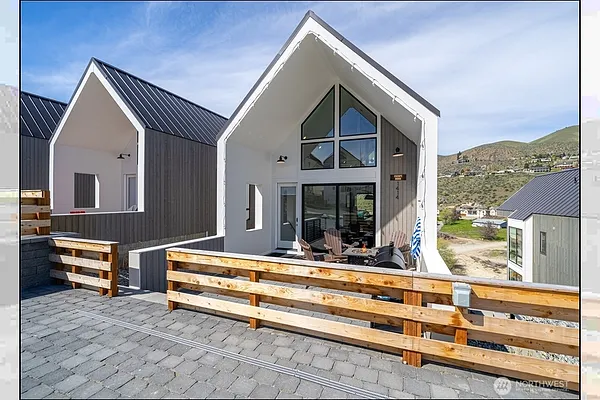 Property Photo MLS #: 2339882
