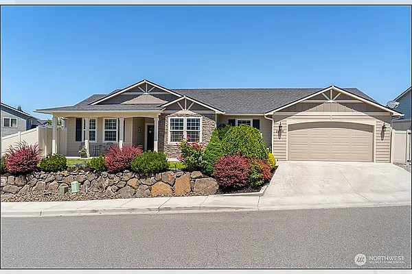 Property Photo MLS #: 2402890